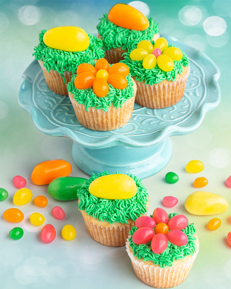 Spring-Cupcakes-Mobile